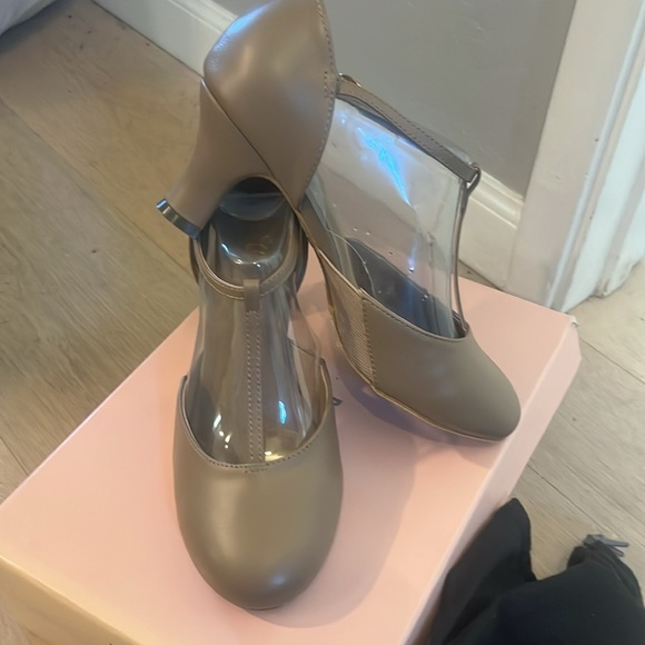 Bloch Splitflex 2" Heel Character Shoes Size 8 - Picture 6 of 9